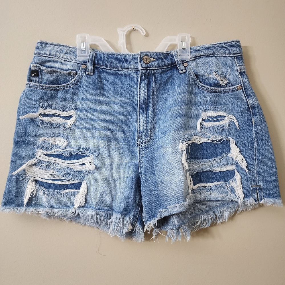 Kancan denim jeans shorts size 15/31 distressed high rise